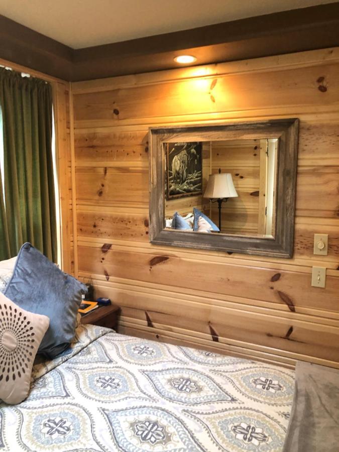 All Seasons Groveland Inn Esterno foto